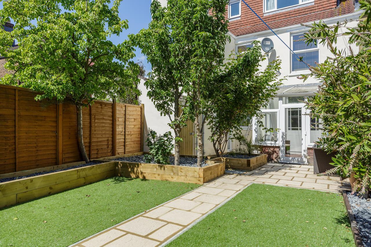 Stopover At Orchard Garden Apartment With Great Outdoor Space Portsmouth Bagian luar foto